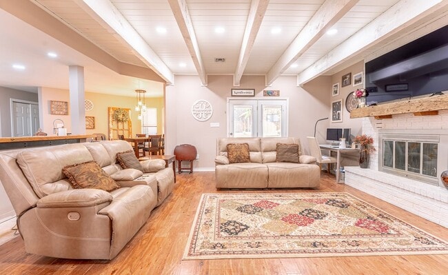 Photo - 117 Holly Hill Dr