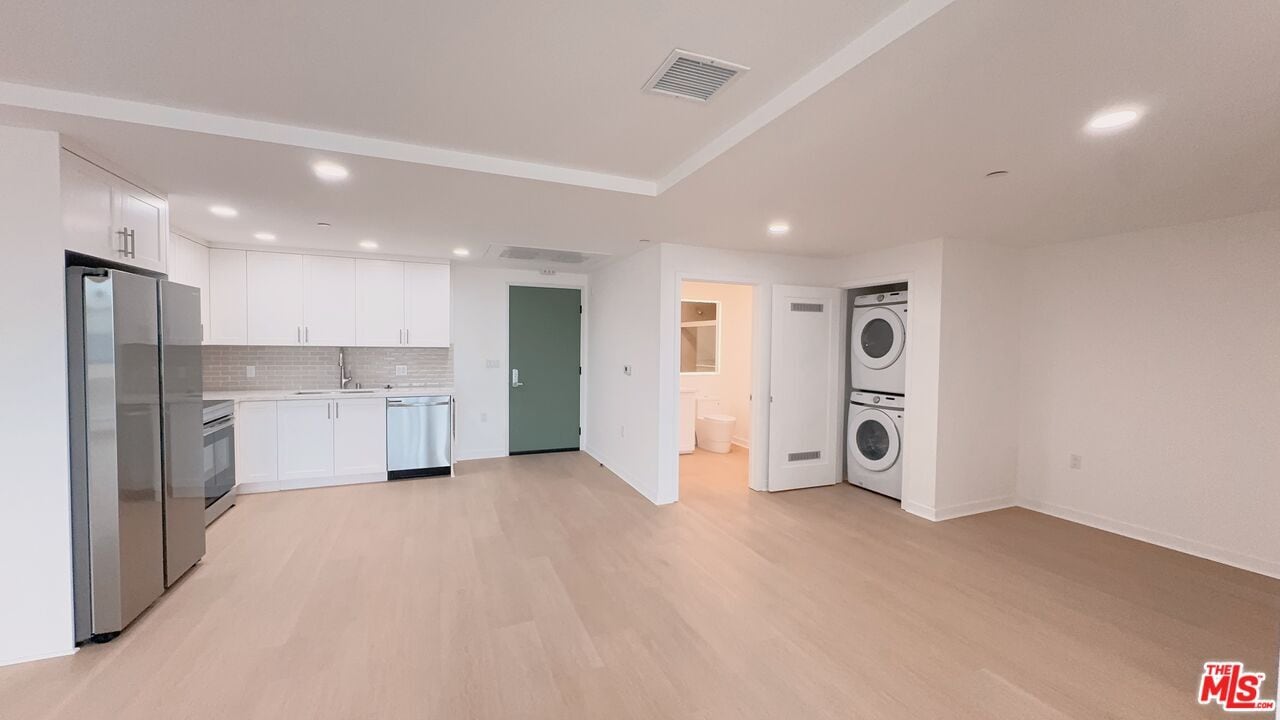Photo - 3977 Beverly Blvd Apartment Unit 109