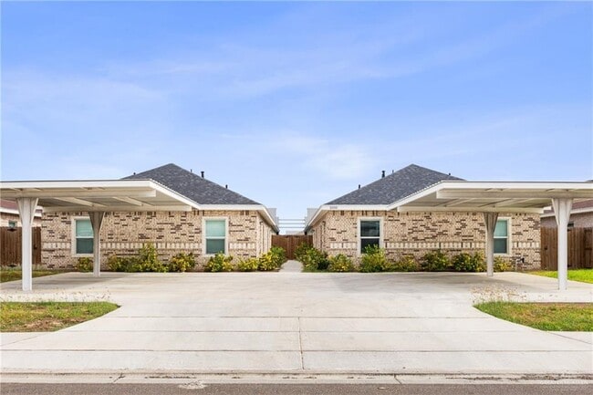 Building Photo - 13 W Kohala Ave Unit 4