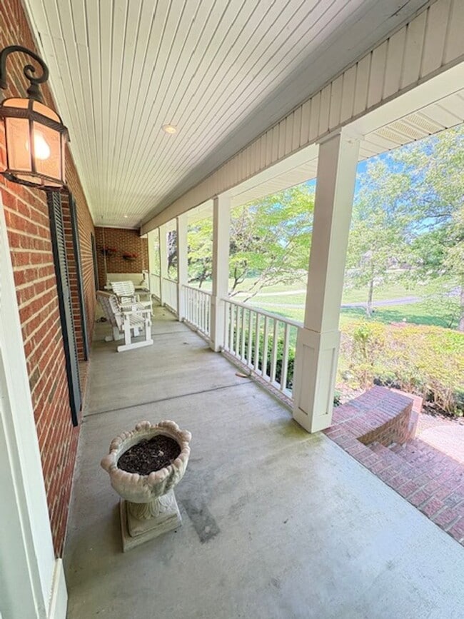 Photo - Matthew Drive Duplex Unit 160-B