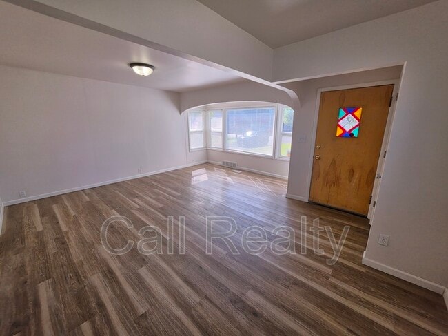 19019 E Alki Ave
