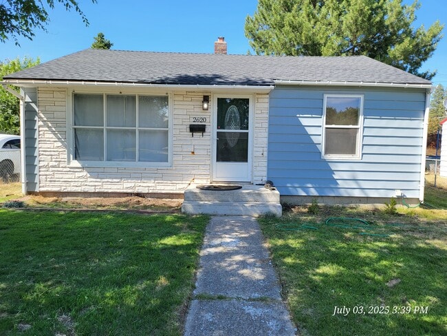 Photo - 2620 W Midwick Ave House