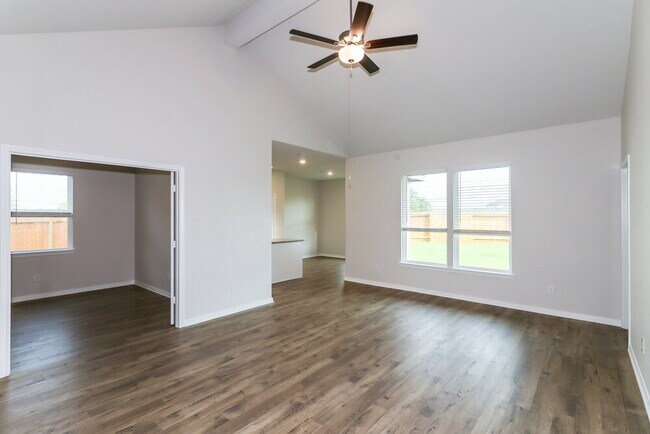 Photo - 206 Emma Rose Dr
