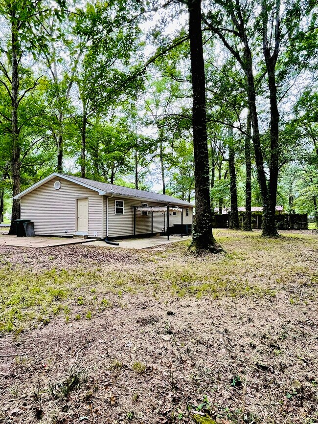 Photo - 596 Myers Rd