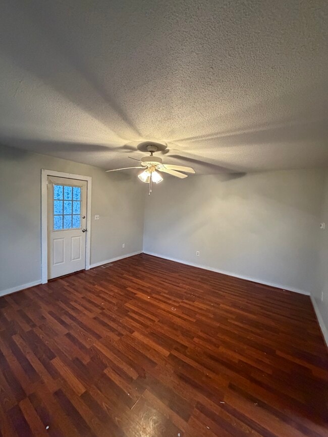 Photo - 396 James Tart Rd Unidad B