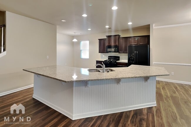 Photo - 116 Laurelcrest Ln