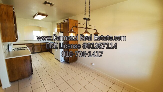 Photo - 1200 Arbor Dr