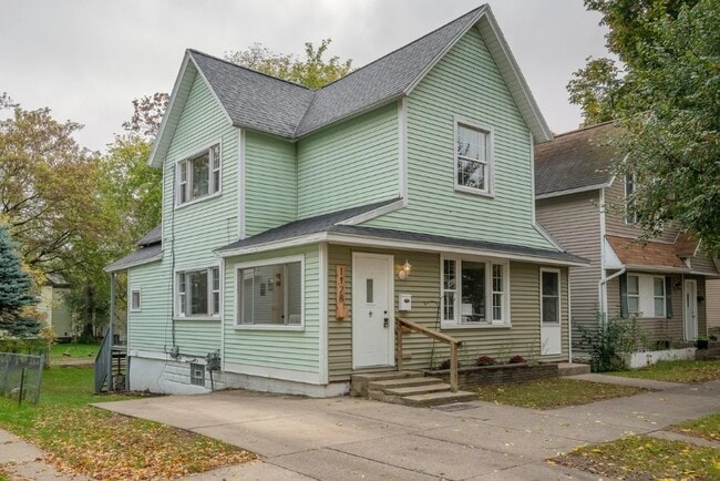 Building Photo - 1128 Mc Reynolds Ave NW