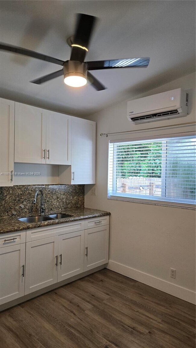 Photo - 960 SW 42nd Ave Unidad A