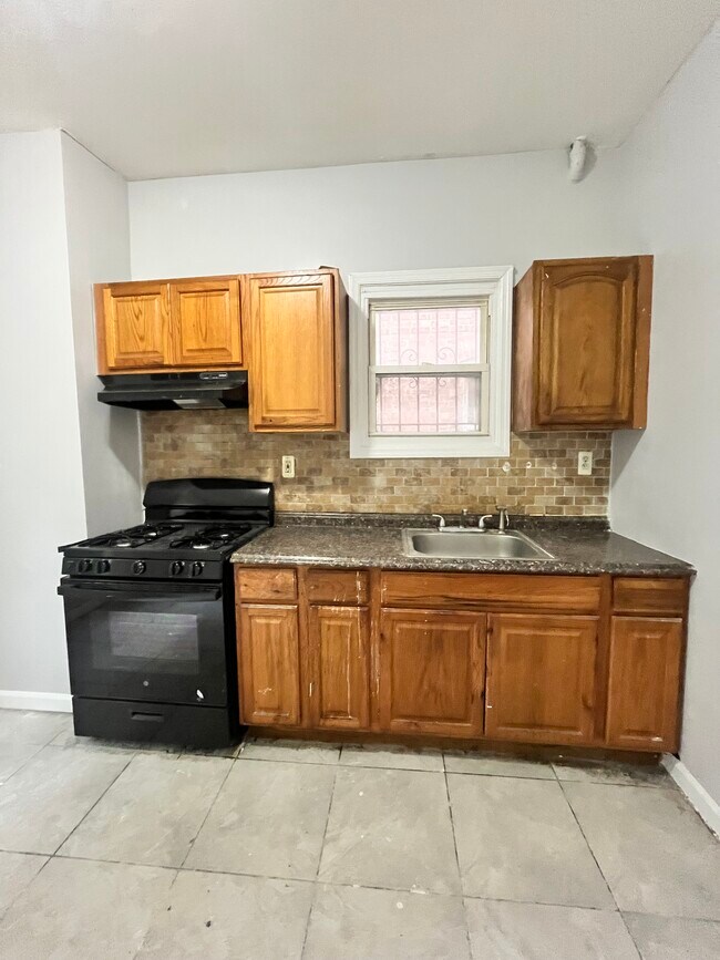 Photo - 322 Forrest St Apartments Unit 1
