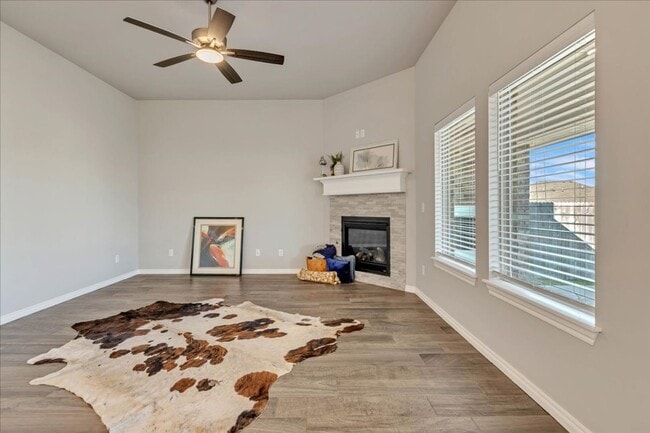 Photo - Nearly New Yukon Schools