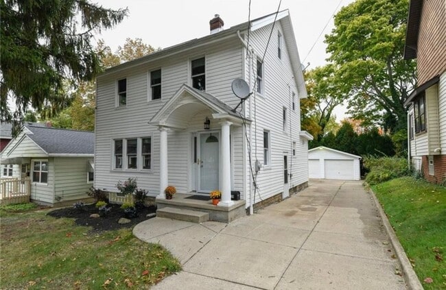 Building Photo - Beautiful home for lease