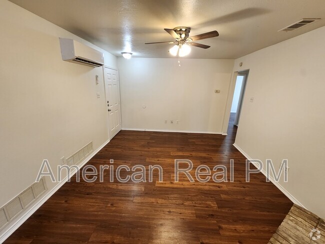 Building Photo - 2750 Sunset Strip Dr Rental