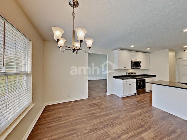 4017 Omaha Ct