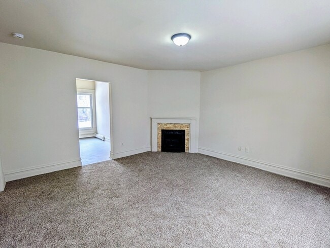 Photo - 724 N Walnut St Unit 1