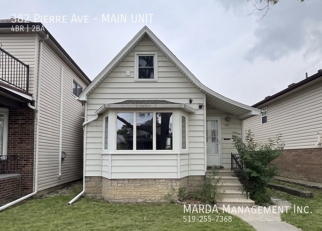 Building Photo - SPACIOUS 4 BED/2 BATH MAIN FLOOR Unit MAIN