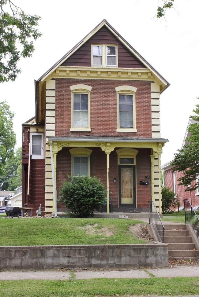 Building Photo - 1307 Spring St Unit 1307 Spring St. #2
