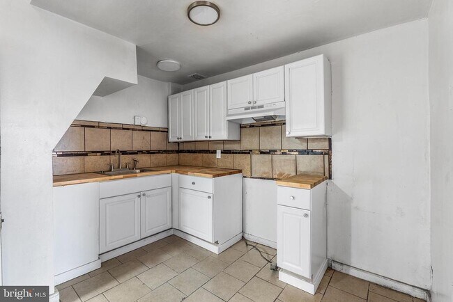 Photo - 4908 Germantown Ave Unidad 9