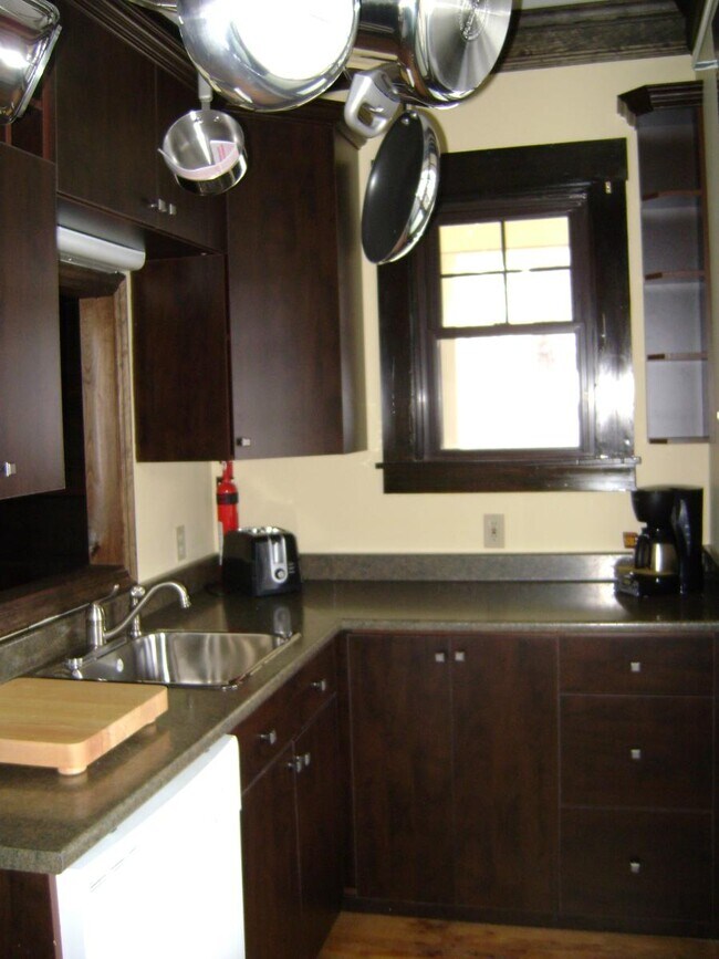 Cocina - 56 Dudley St Unidad 1