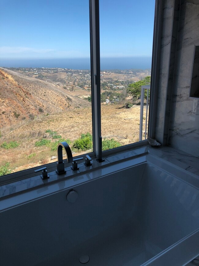 Photo - 30001 Zenith Point Rd