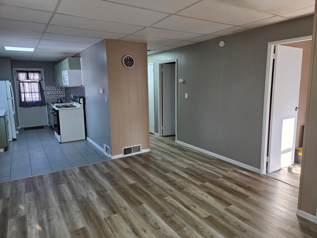 Photo - 1331 W 22nd St