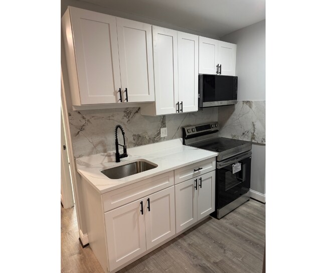 Photo - 1920 Harlem Ave Unit 1B AVAILABLE $600 1B