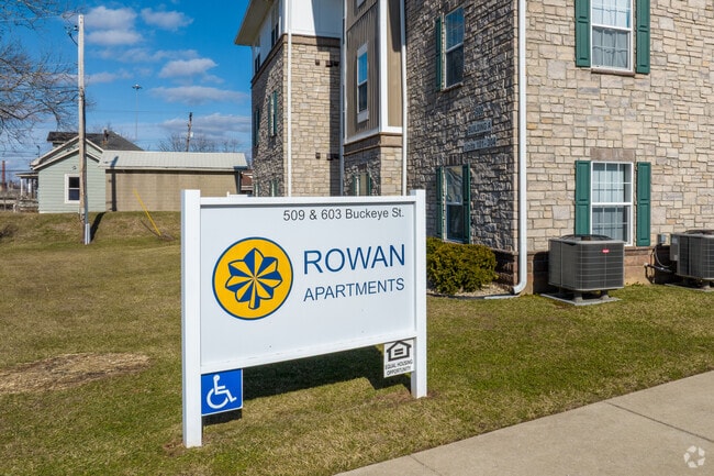 Rowan Apartments - Rowan Apartments
