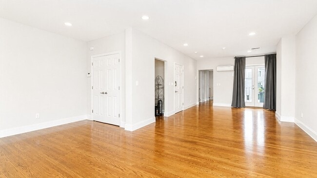 Photo - 9 Auburn St Unit 2