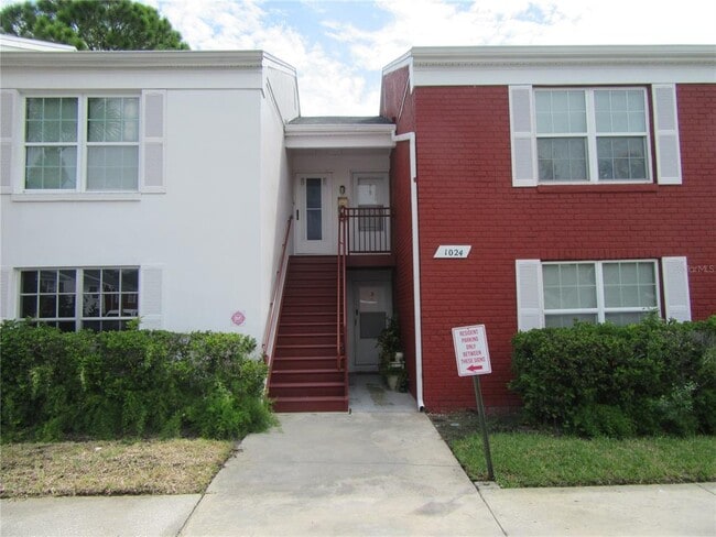 Building Photo - 1024 82nd Terrace N Unit 1024C