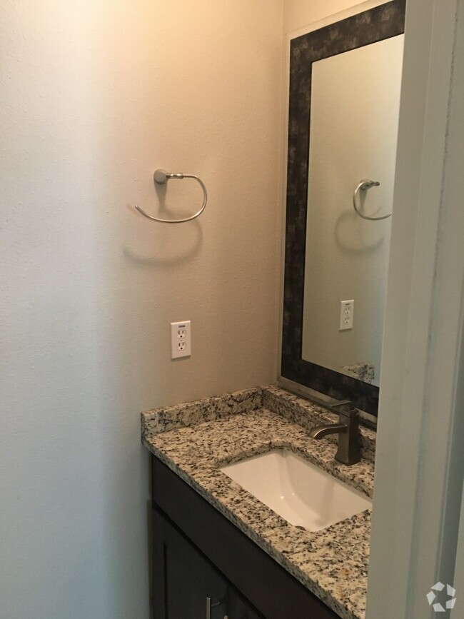 Building Photo - 2217 Bonniebrook Dr Unit 2217 Rental