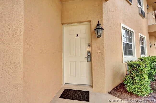 Photo - 8319 Mulligan Cir Unit B