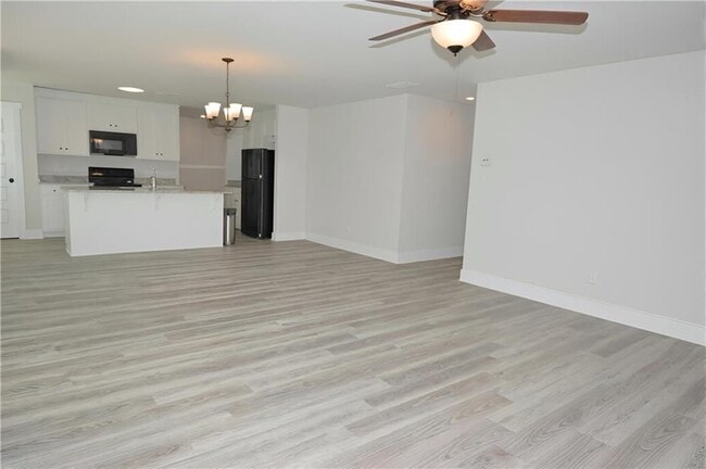 Photo - 45 Haddington Ct