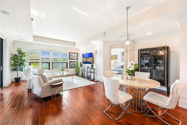 Photo - 9115 Strada Pl Unidad 5404