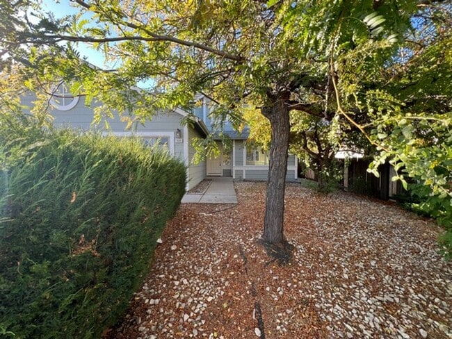 Photo - <b> Refreshed Four Bedroom House near Sliv...