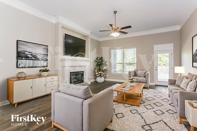 Photo - 9923 Oaklawn Dr