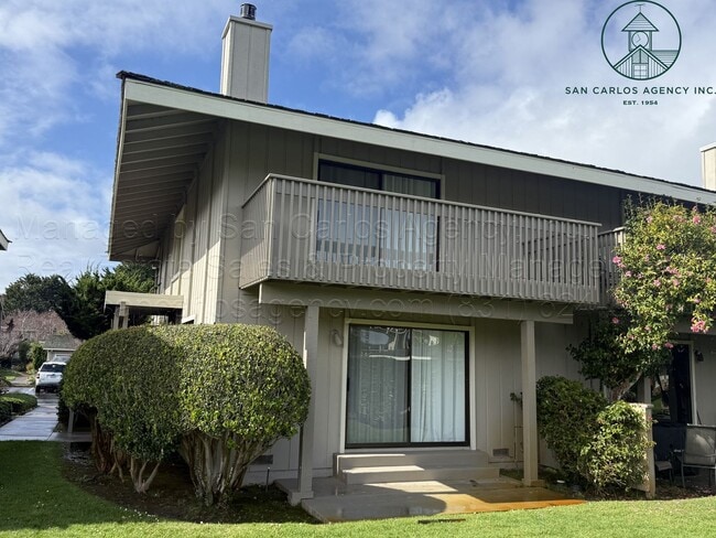 Building Photo - Newly Updated Two Bedroom Arroyo Carmel Townhouse
