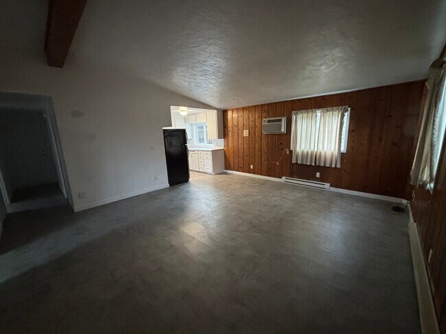 Building Photo - 312 SE Scenic View Dr Unit Scenic View