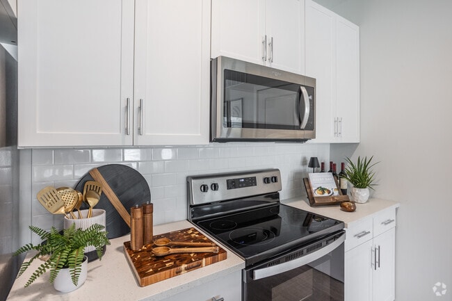 2BR, 2BA - 1,194SF - Kitchen Appliances