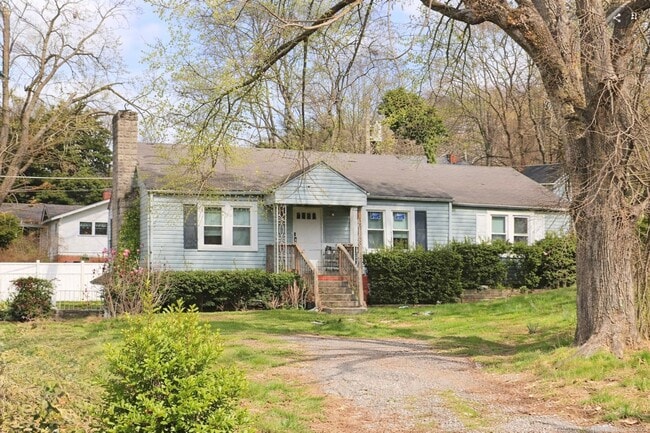 Building Photo - 3201 E 36th St