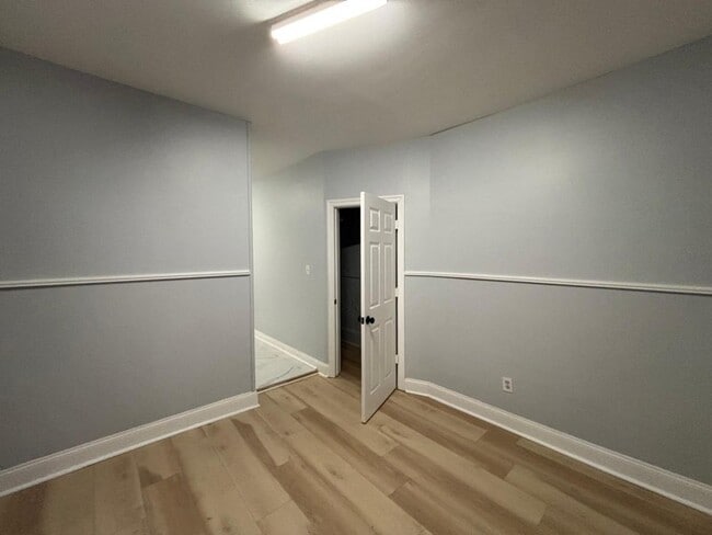 Photo - 211 64th St Unidad 10