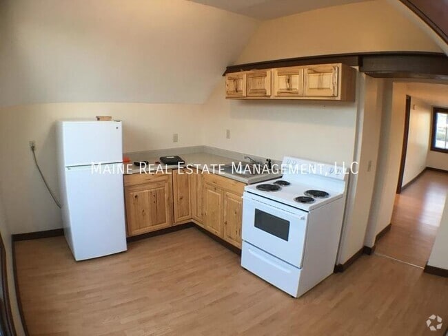 Building Photo - 143 Penobscot St Unit 3 Rental