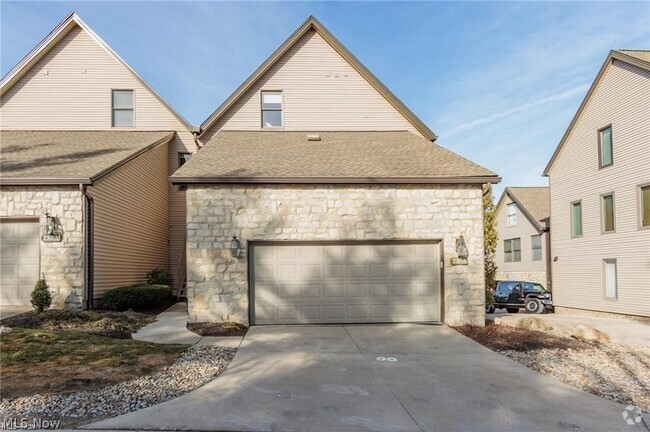 Building Photo - 23018 Roberts Run Unit 87 Rental