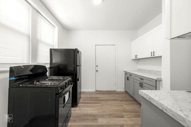 Building Photo - 7930-46 S Ingleside Ave Chicago, IL 60619