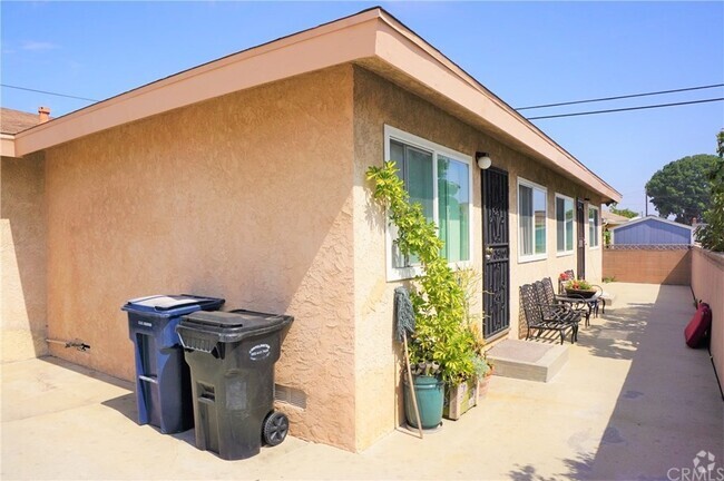 Building Photo - 4239 138th St Unit B Rental