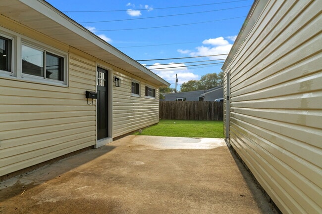 Photo - 38 Indian Creek Dr