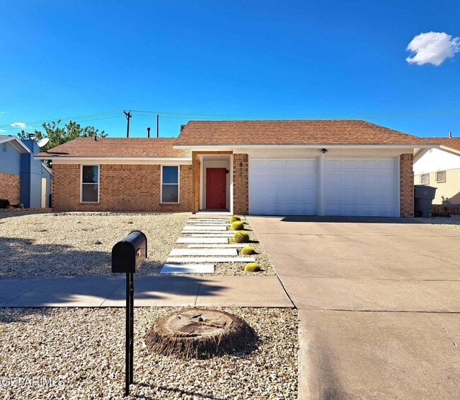 Building Photo - 817 Centennial Dr