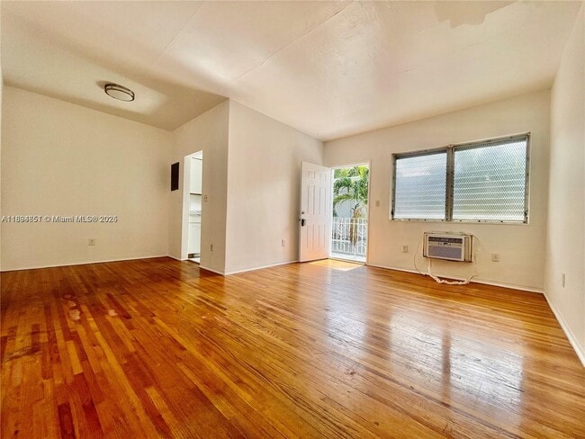 Photo - 780 81st St Unidad 9