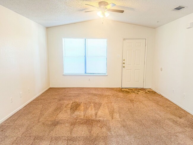 Photo - 402 Alpine St Unit B