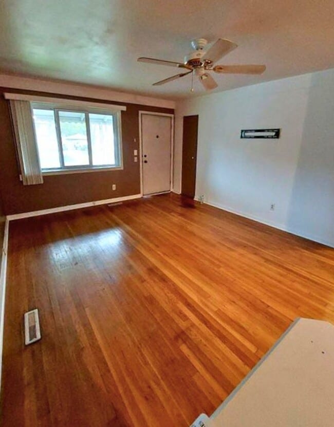 Photo - Beautiful 3-Bedroom Home with Large Fenced Backyard
