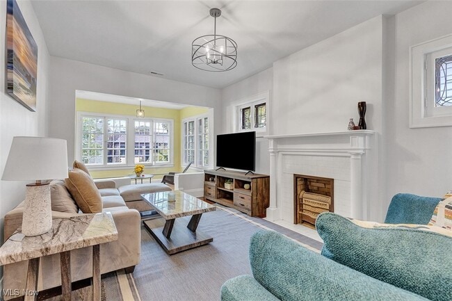 Photo - 2257 Grandview Ave Unit 3